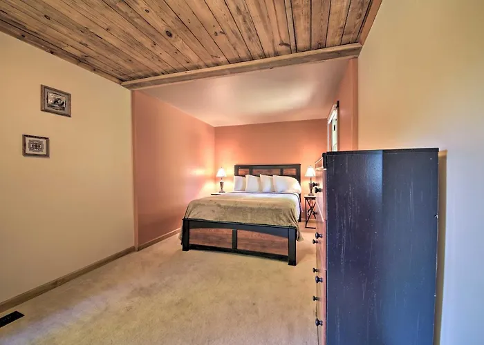 Pet-friendly With Fire Pit - 3 Mi To Siu! Carbondale